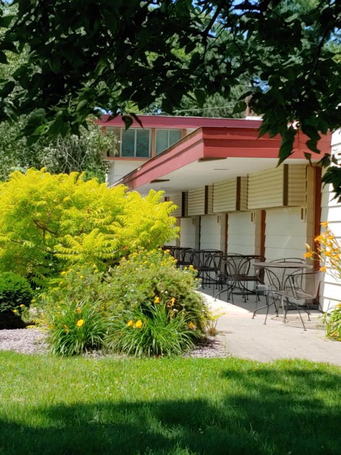 The Usonian Inn Llc Spring Green Zewnętrze zdjęcie