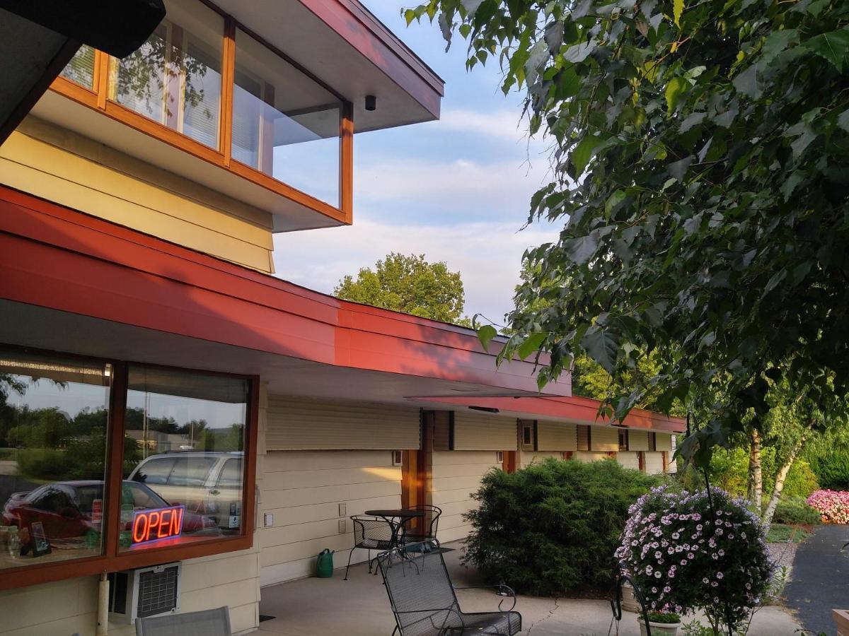 The Usonian Inn Llc Spring Green Zewnętrze zdjęcie