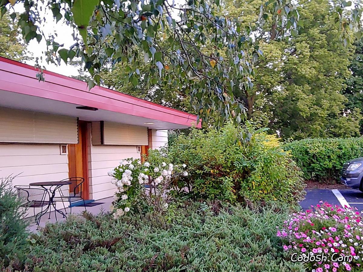 The Usonian Inn Llc Spring Green Zewnętrze zdjęcie